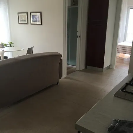 Paola Apartment Torri Del Benaco