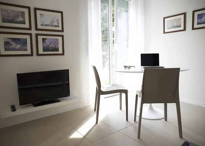 Paola Torri Del Benaco