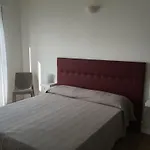 Paola Apartament Torri Del Benaco
