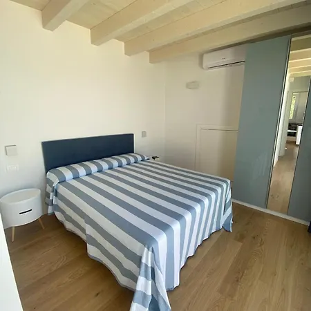 Paola * Torri Del Benaco