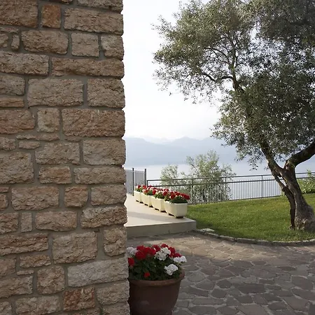 Paola Torri Del Benaco