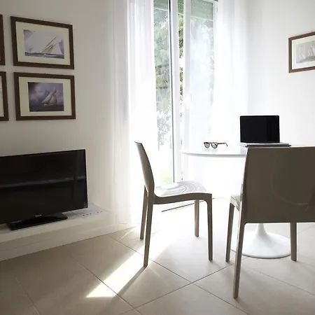 Paola Torri Del Benaco