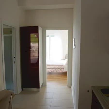 Paola Torri Del Benaco